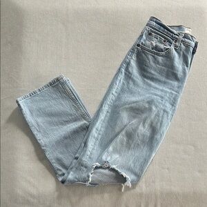 Abercrombie Women's Light Blue Distressed Jeans